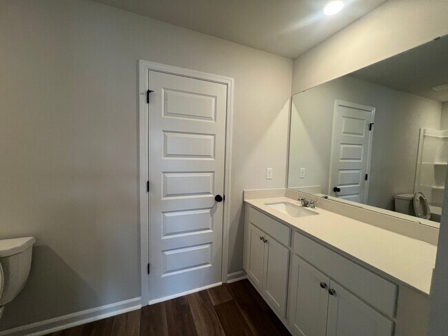 Building Photo - COLLINS WALK IN CONWAY