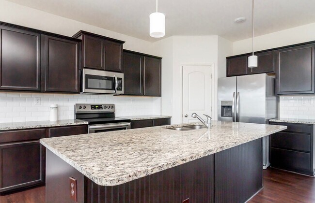 Building Photo - Caswell Springs - 4 bed, 3 full bath home