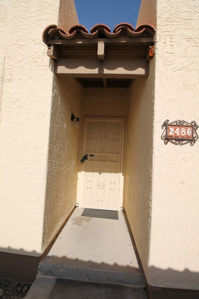 Building Photo - 2486 N Ironwood Ridge Dr
