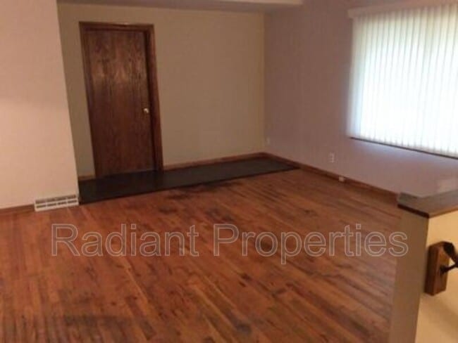 Building Photo - 3111 E 38th St