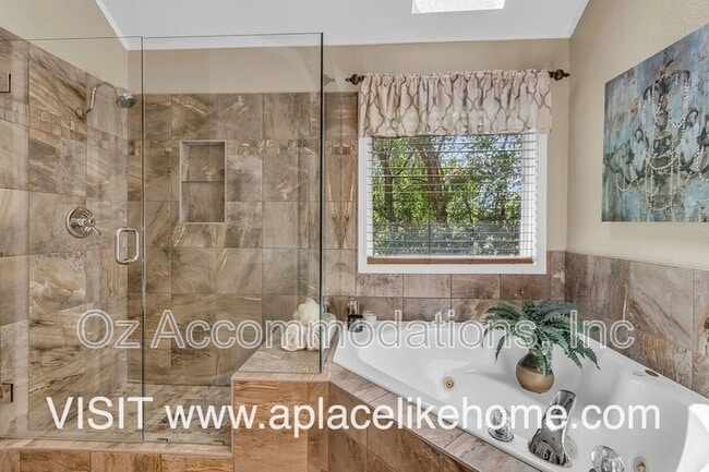 Building Photo - 13961 W 144th Ct