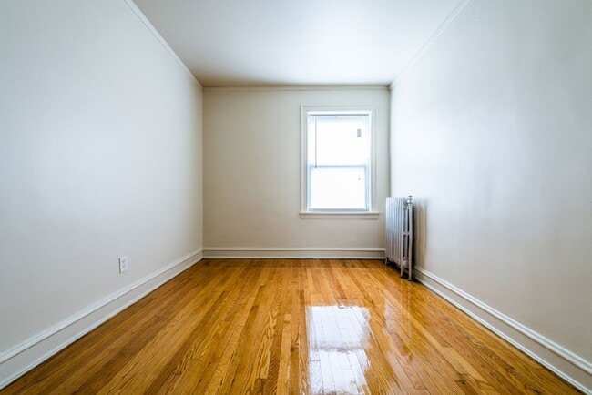 Building Photo - 1931 E 71st St 1931-45 E 71st Chicago, IL 60649