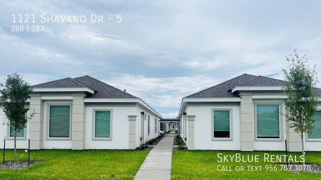Building Photo - 1121 Shavano Dr