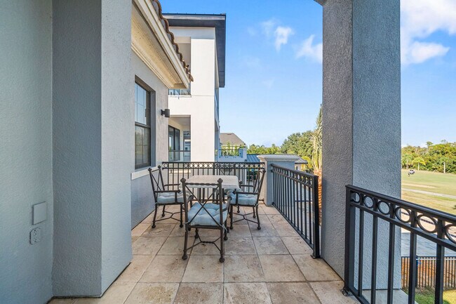 Building Photo - 815 Golden Bear Dr