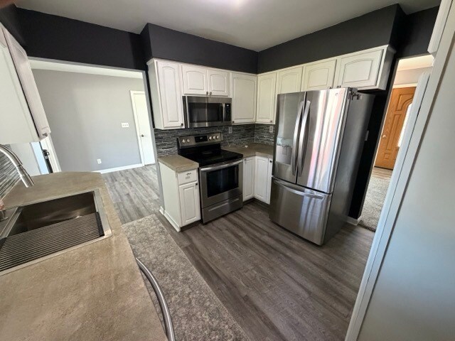 Building Photo - 195 Washburn Rd