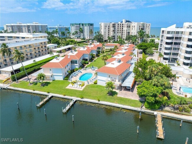 Building Photo - 3070 Gulf Shore Blvd N