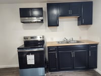 Building Photo - 129 Willow St