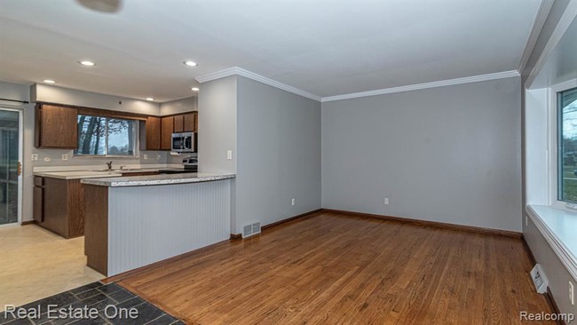 Building Photo - 8110 Rene Dr