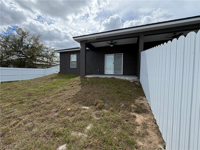 Building Photo - 721 Ivan Ave S