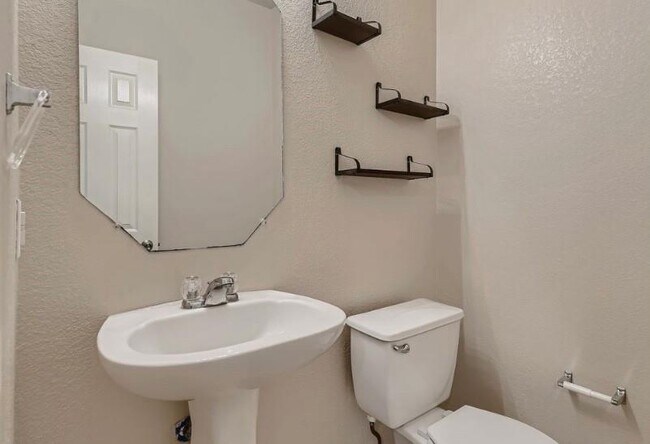 Building Photo - 301 Comal Run