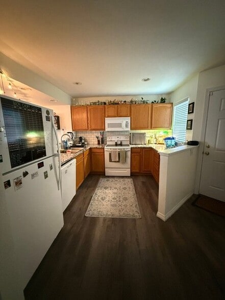 Building Photo - 1014 Andrews Peak Dr
