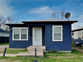 Building Photo - 2805 Carter St