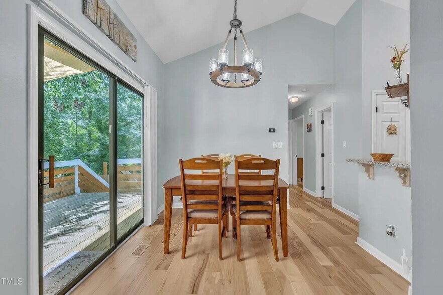 Building Photo - Room in House on Tall Rock Ct