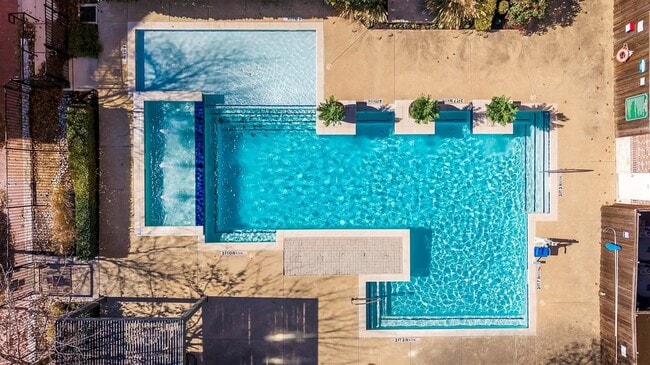 Building Photo - 15875 Spectrum Dr