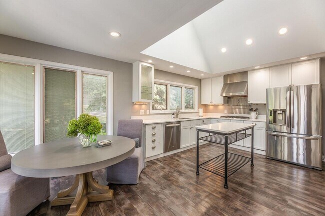 Building Photo - 5816 Leven Links Ct