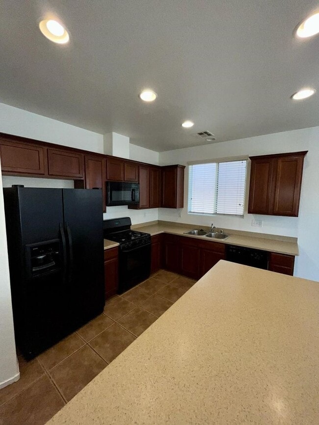 Building Photo - **COMING SOON 10/03/2025**4-Bedroom Home i...