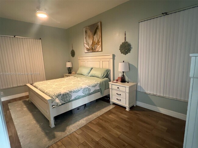 Building Photo - 6328 Hatteras Club Dr