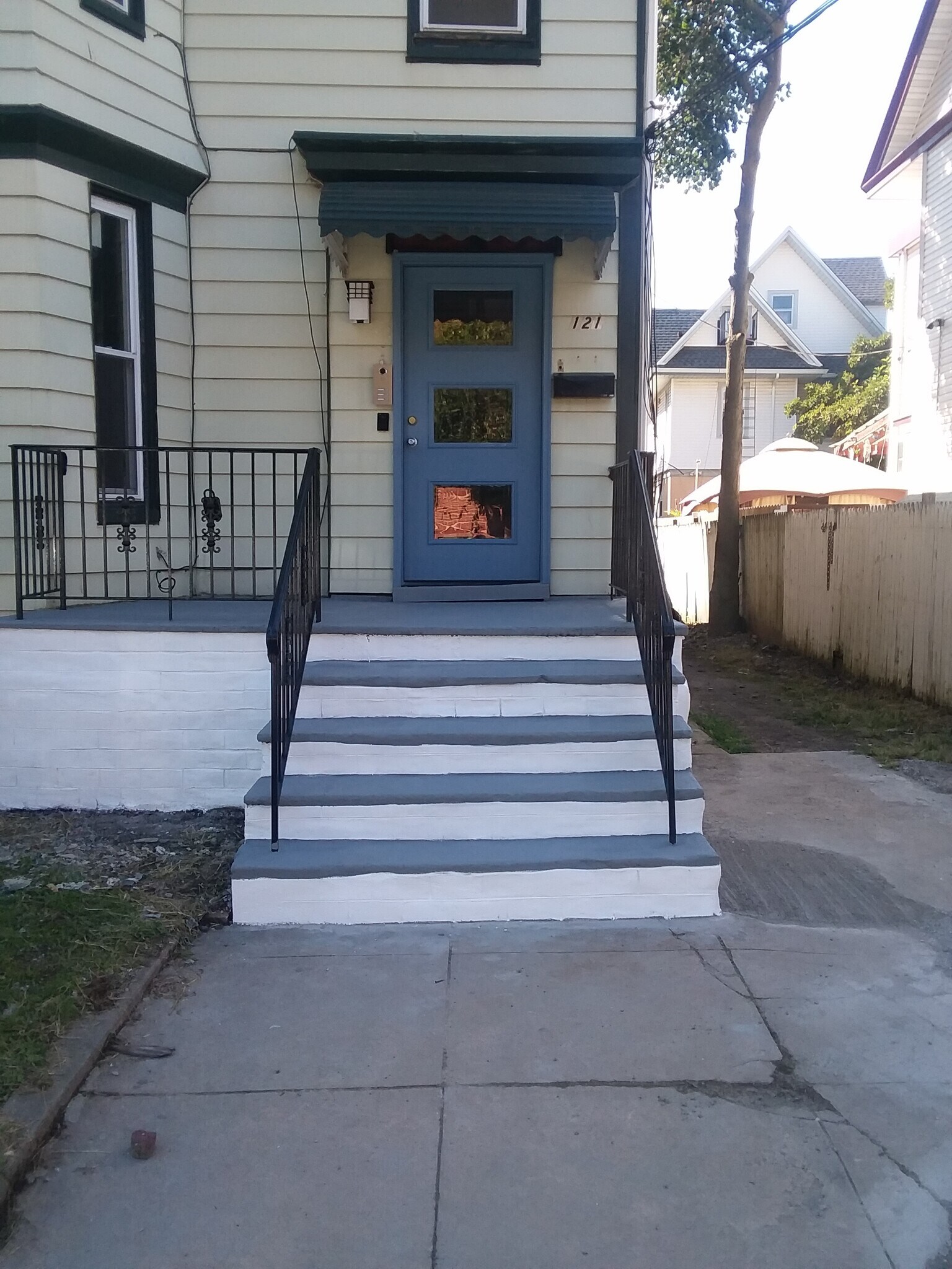 Building Photo - 121 Lembeck Ave