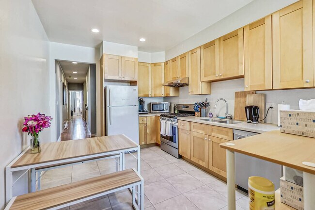 Building Photo - 764-768-768 Natoma St