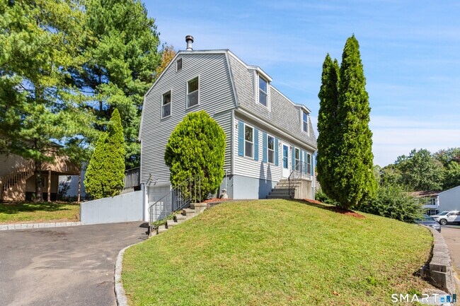 Building Photo - 124 Branca Ct