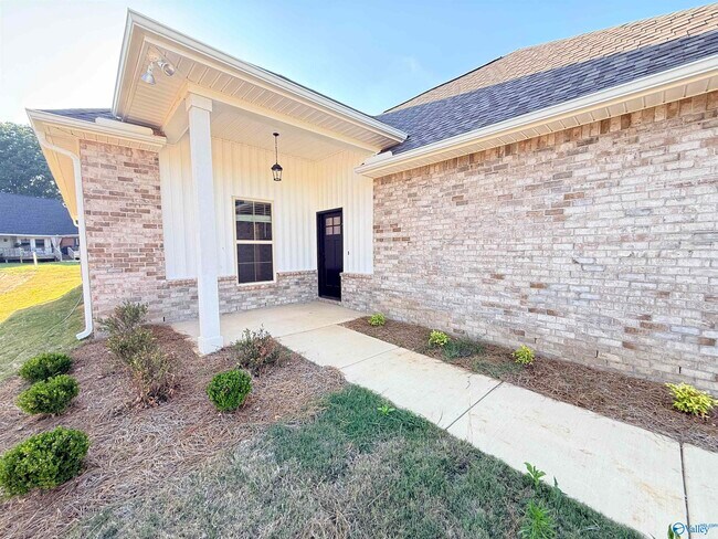Building Photo - 16541 Aspen Ln