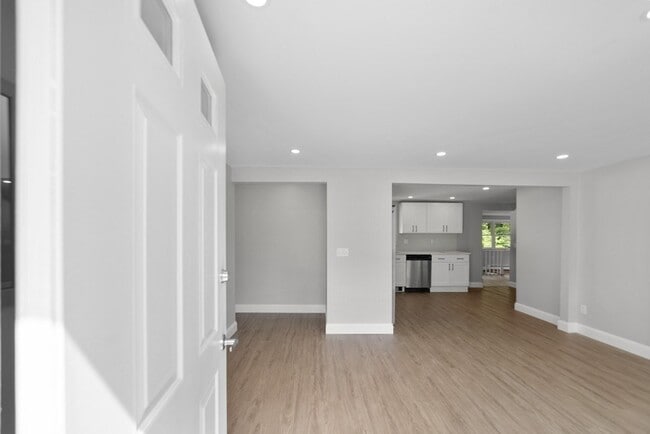 Building Photo - 45 Fottler Rd