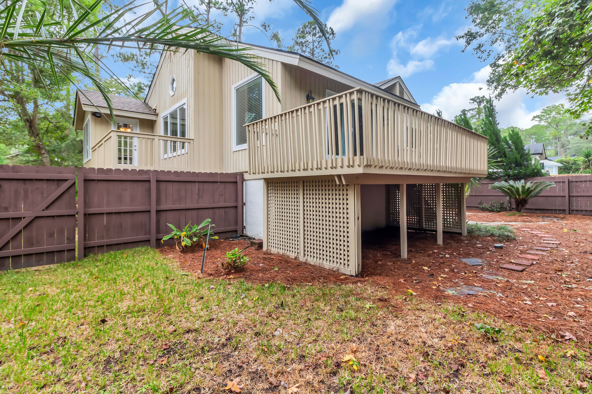 Building Photo - 12 Goldfinch Ln