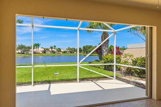 Building Photo - 9083 SE Hawks Nest Ct