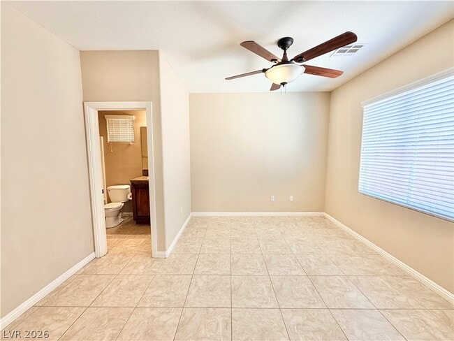 Building Photo - 10360 Blue Ginger Dr