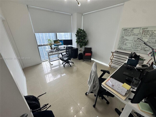 Building Photo - 1060 Brickell Ave