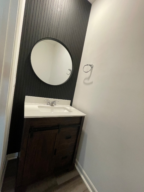 Building Photo - 2111 Gln Xing Dr