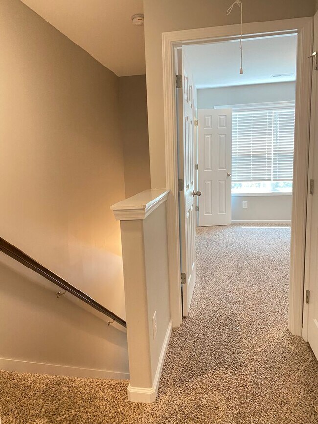 Building Photo - Brand New 2 Story Duplex!!  Close to Downt...