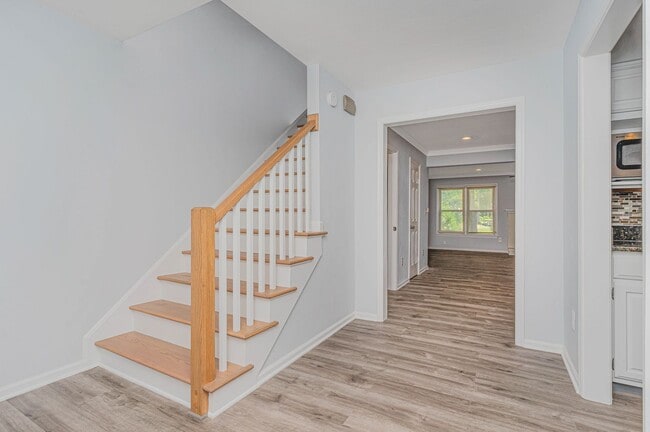 Building Photo - Immaculate 3bedroom 2.5 Townhouse on Kempsville Green Gold Couse