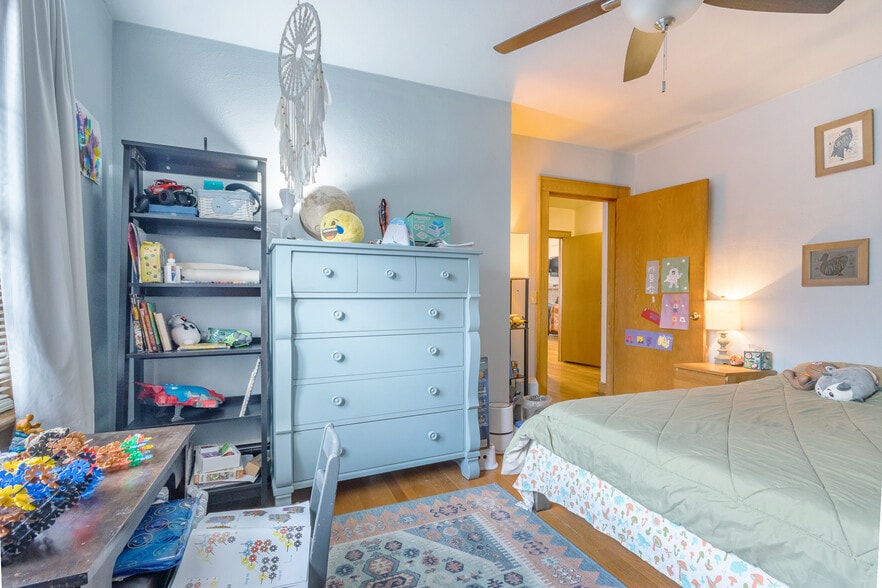 Building Photo - 302 S Brooks St