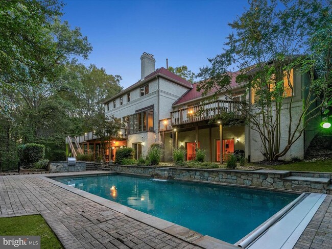 Building Photo - 1 Lake Potomac Ct