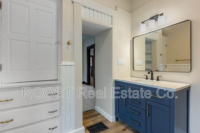 Building Photo - 39 Warder St