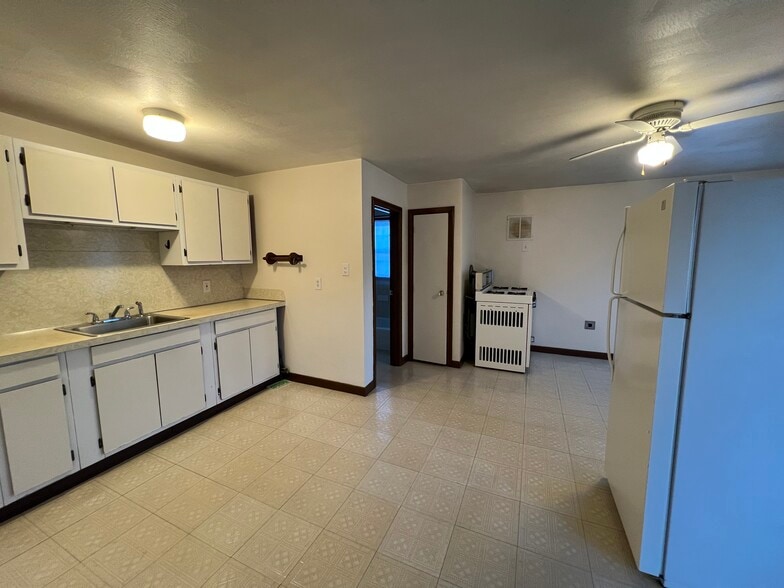 Building Photo - 111 W Hollis St