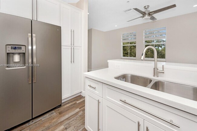 Building Photo - 4465 SW 160th Ave