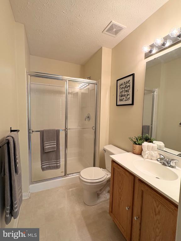 Building Photo - 1703 Bluffs Island Ct