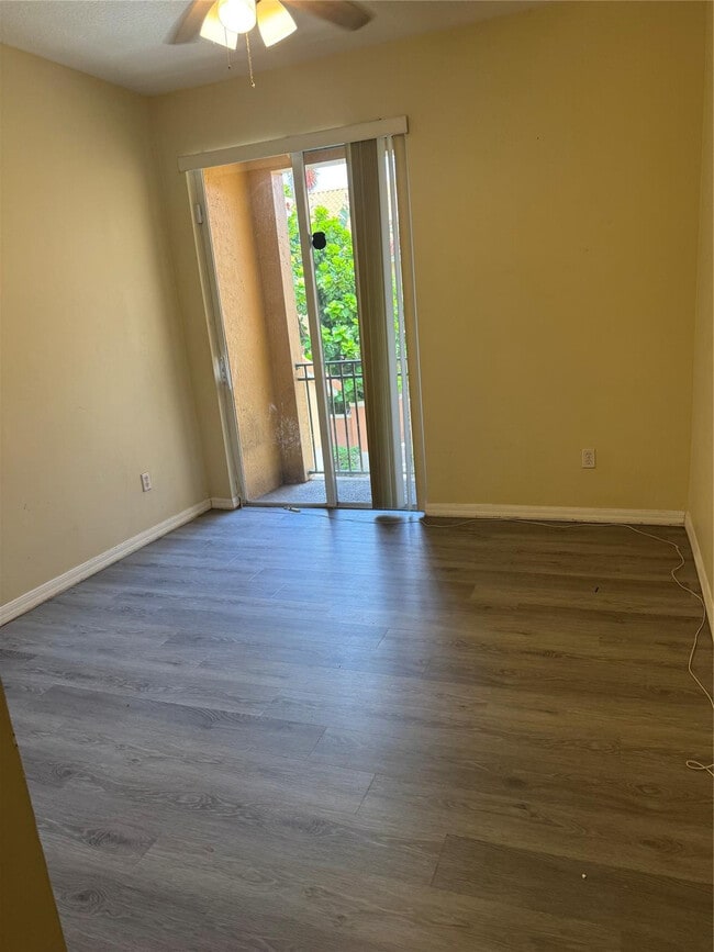 Building Photo - 4905 N Harbor Isles Dr