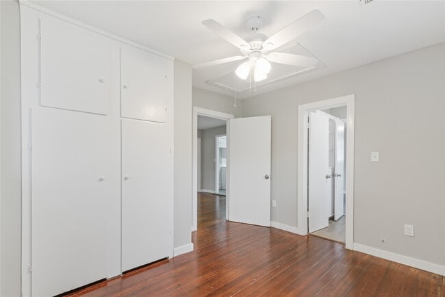 Building Photo - 615 Riveredge Dr