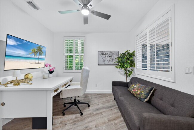 Building Photo - 8390 Excalibur Cir