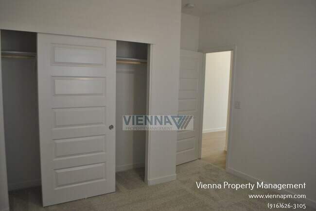 Building Photo - 4451 Duckhawk Cir