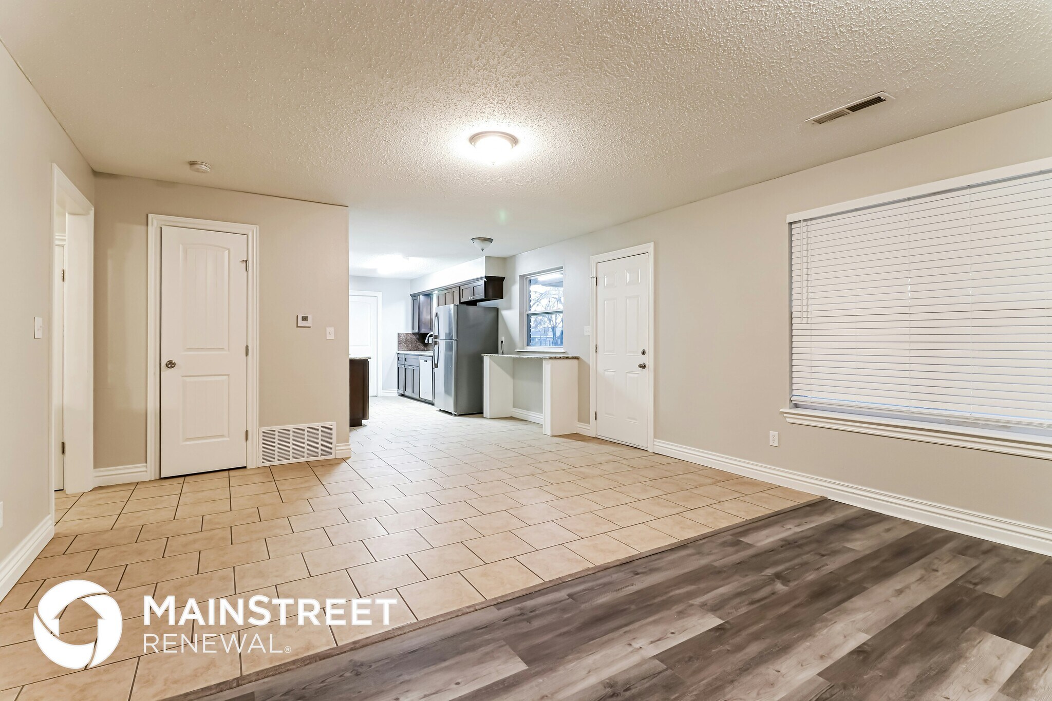 Building Photo - 909 Rolling Meadows Blvd