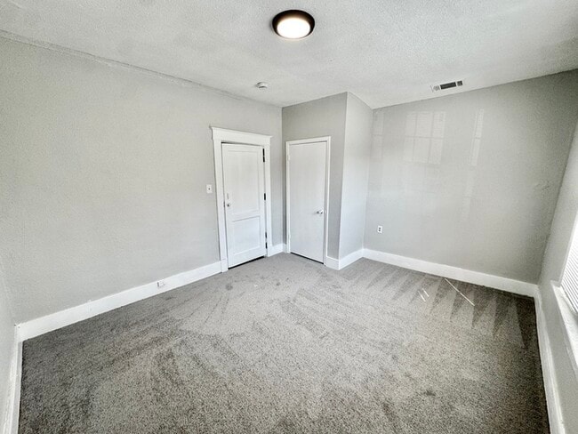 Building Photo - 1478 South Willet Street