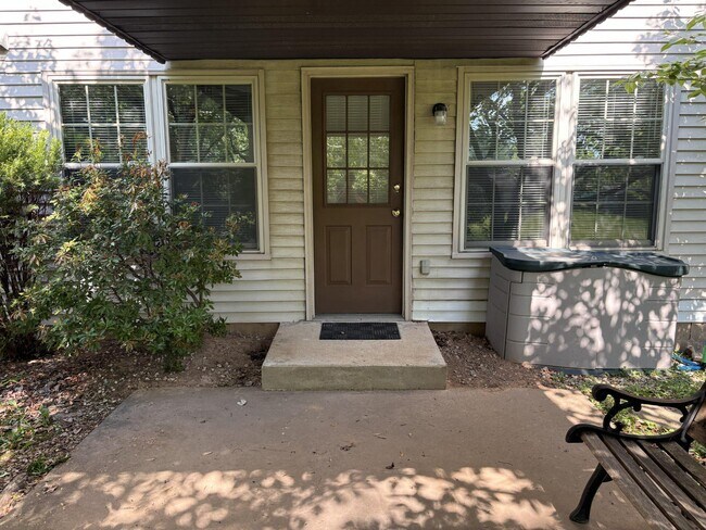 Building Photo - 167 Sunshine Dr