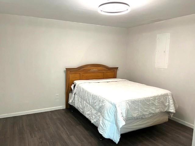 Building Photo - 5485 Mercedes Dr