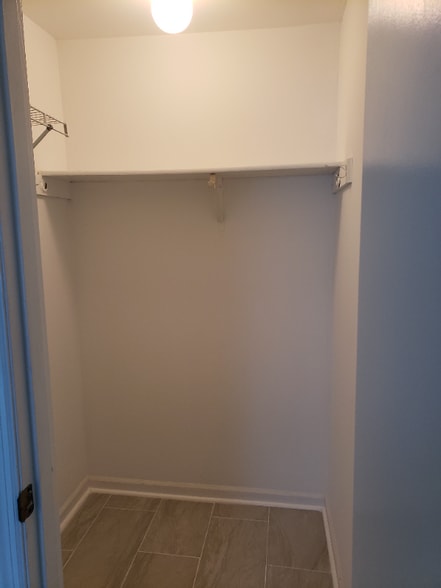 Building Photo - 3700 Golf Colony Ln