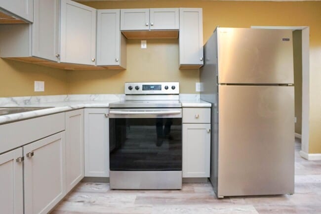 Building Photo - 1108 Fishlock Ave