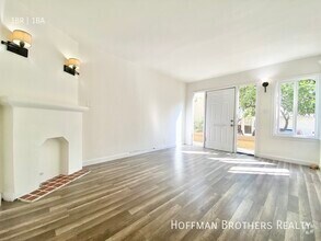 Building Photo - 522 Heliotrope Dr